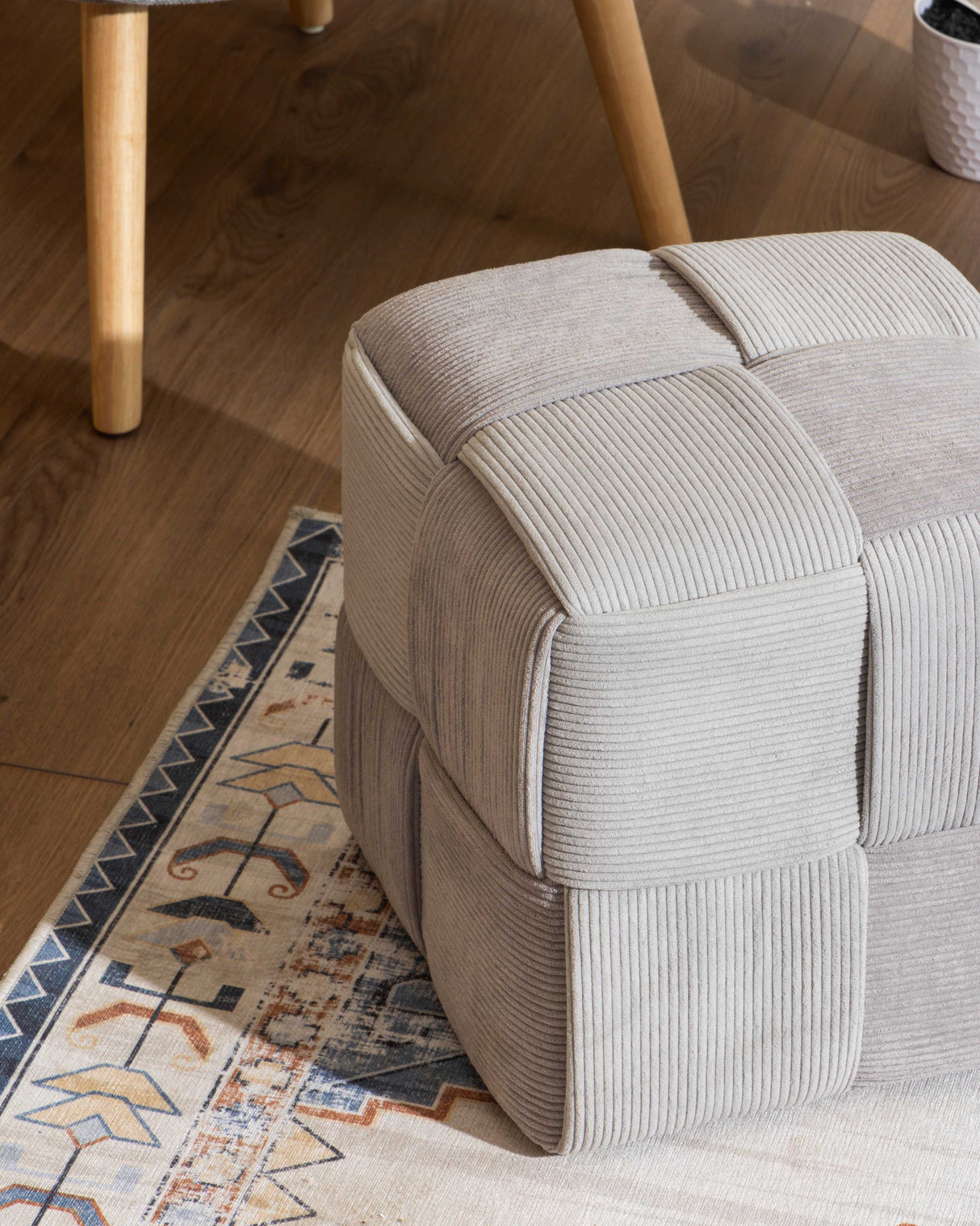 Dimo Pouf Brady in Quilted Corduroy Velvet, Light Grey