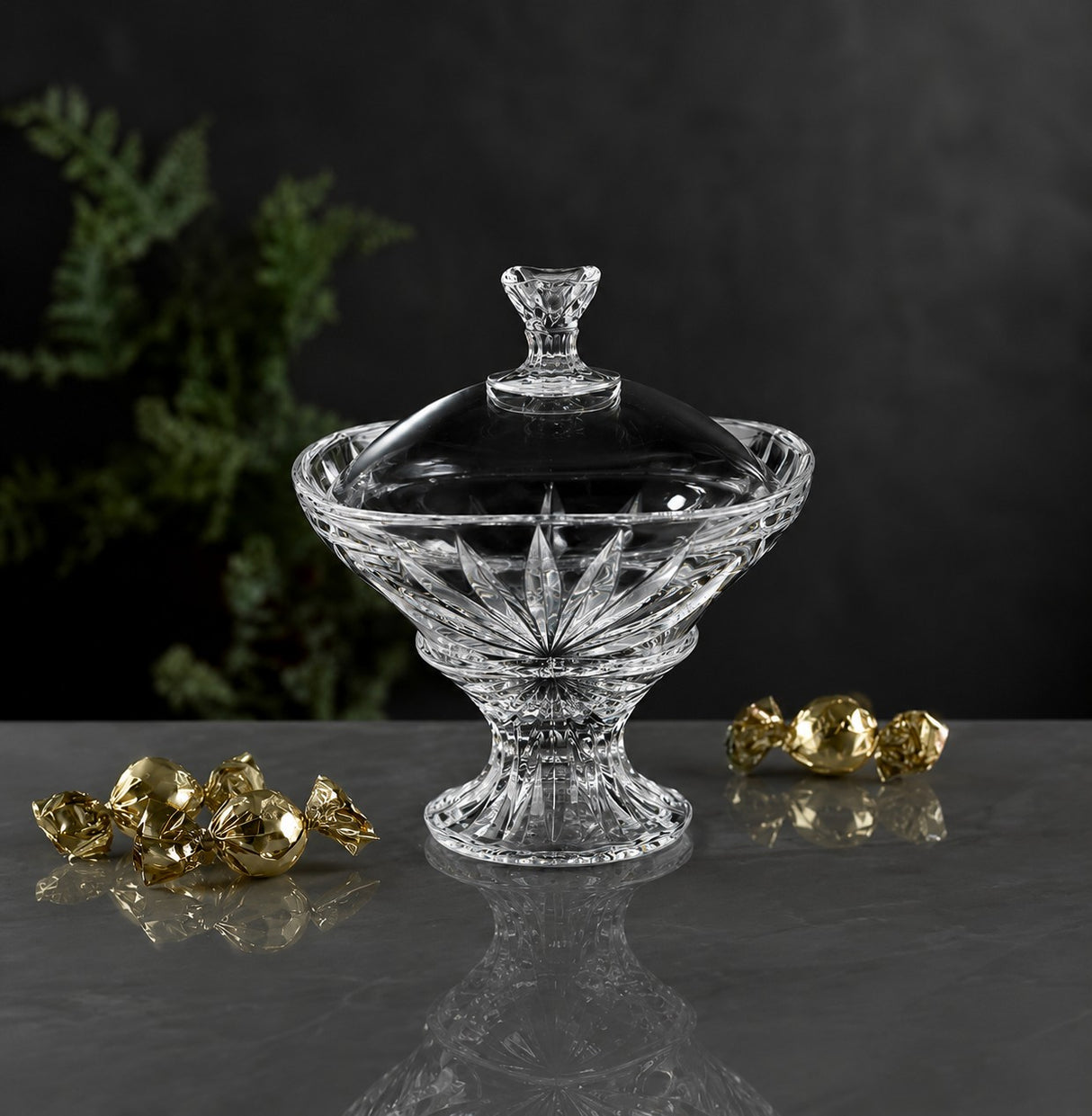 RCR Cristalleria Italiana Oasis - Candy Box with Foot and Lid H 180 mm