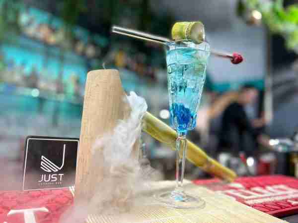 RCR Cristalleria Italiana Etna - FL - Set of 6 Glass Flutes