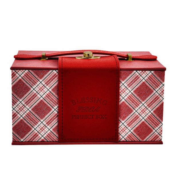 The Arcolaio Small Rectangular Vintage Red Sewing Box 21.5X15.5X11