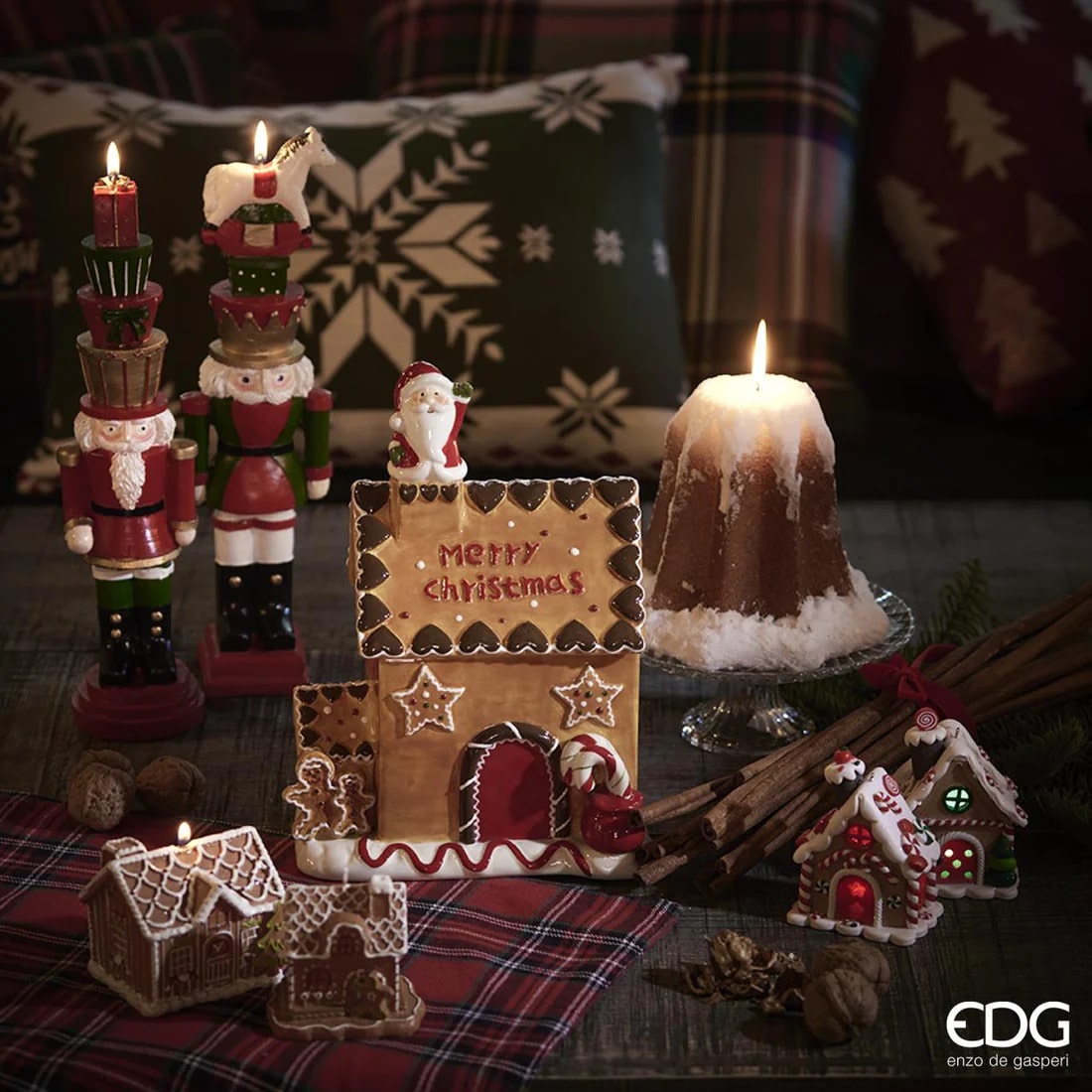 EDG Enzo De Gasperi Christmas Candle Pandoro H 17 Cm D 15 Cm Camel