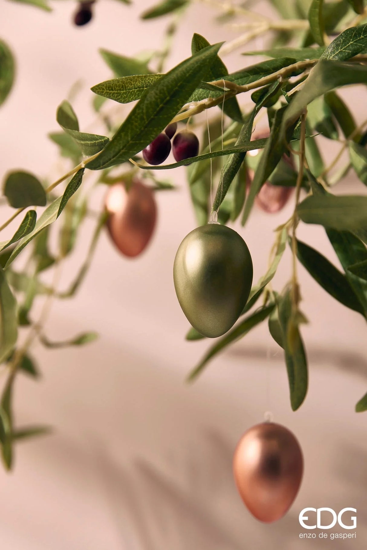 edg enzo de gasperi edg enzo de gasperi decorazione uovo chioccia opaco lucido cf 12 pz h 4 cm salmone ean 8059824244802