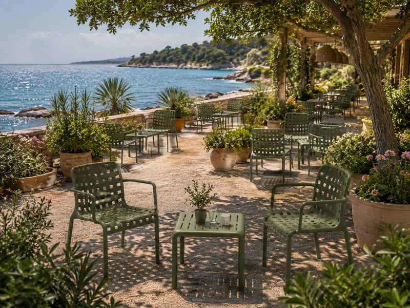 L'Arcolaio Ventotene Green Set with 2 Armchairs and Side Table in Polypropylene