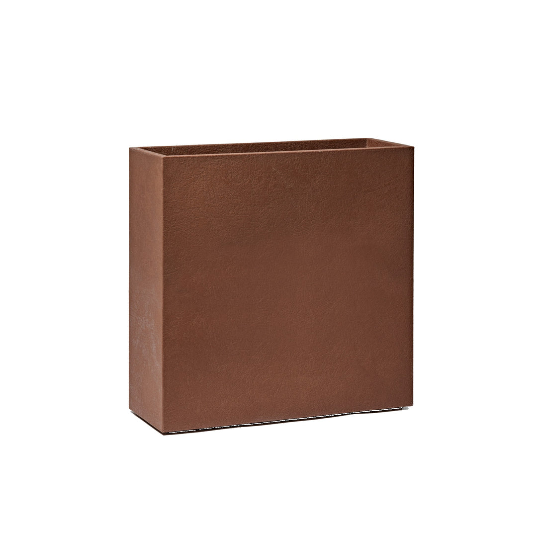 Fioriera alta da esterno con stile urban materico. TeraPlast Summit alta 78 cm, resina effetto cemento Rust, 55 L, leggera e resistente.ean 8051560280526