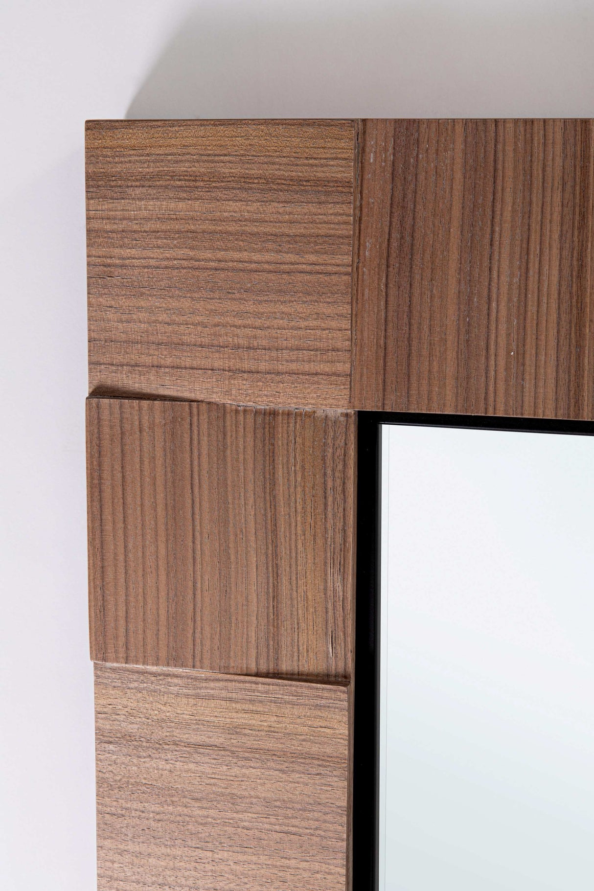 bizzotto bizzotto specchio con cornice alfada 106 x 182 cm legno di noce ean 8051836762145