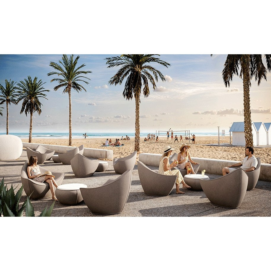 plust plust divano vela colore grain in polietilene divano indoor outdoor design moderno