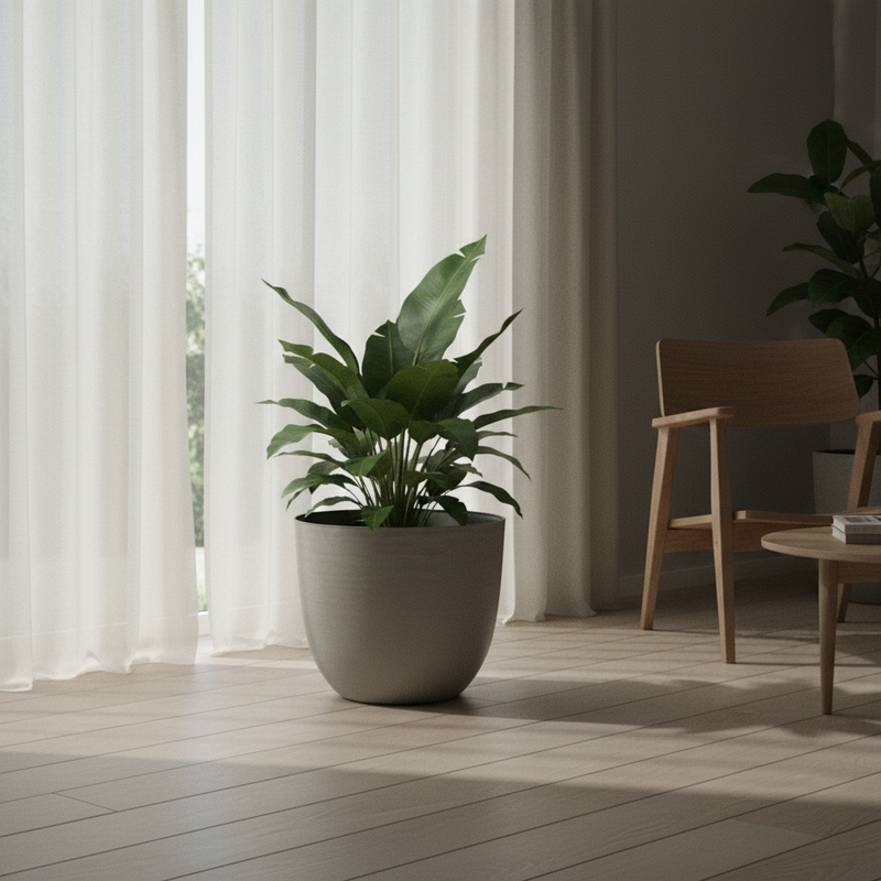 Vaso basso in plastica riciclata CO2-neutro per interno ed esterno. TeraPlast Over 48 Nebbia, 48×48×H40 cm, –30°/+60°C. ean-8051560177901