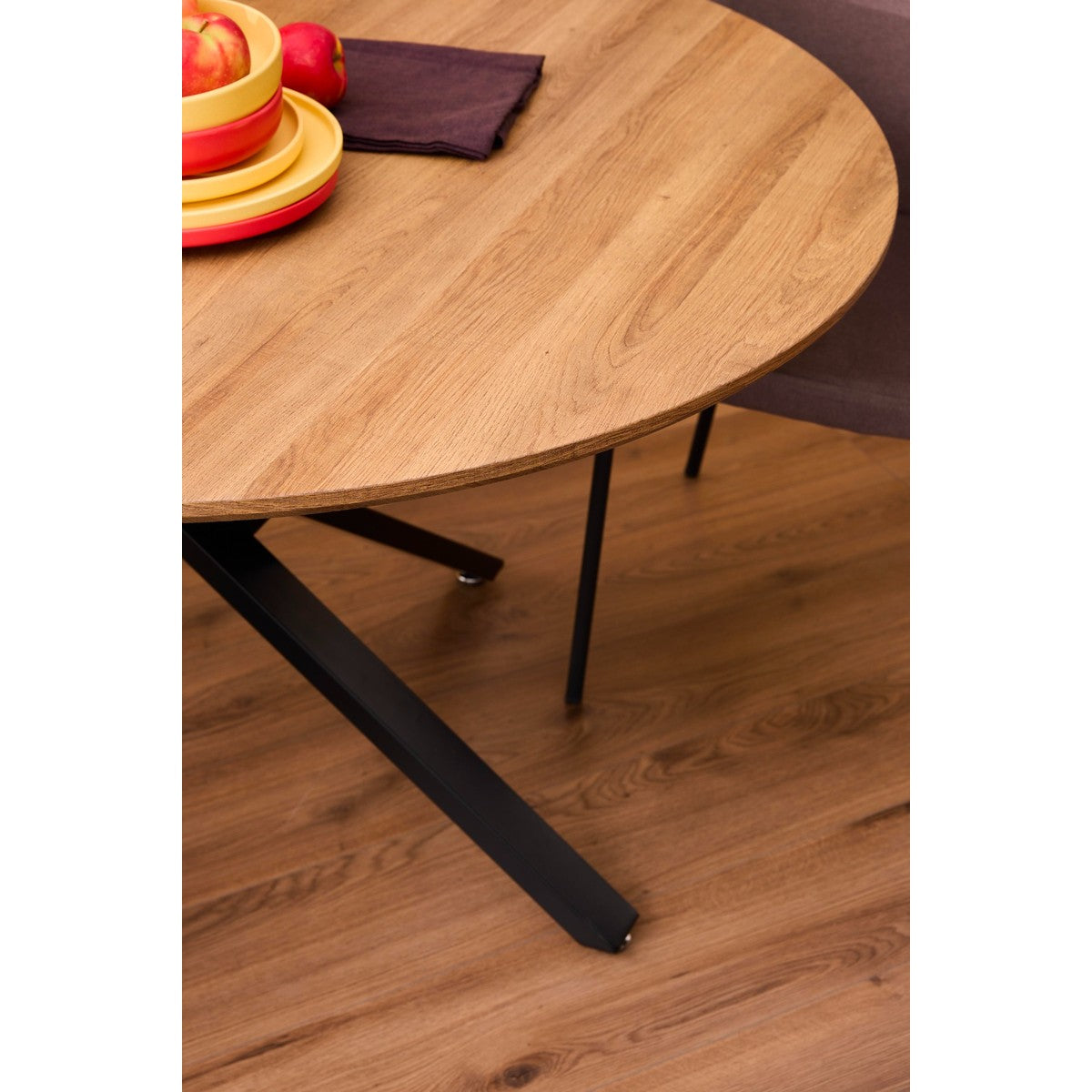 di mo commerciale di mo commerciale tavolo rotondo jasper d 120 cm h 75 cm piano mdf effetto noce naturale con gambe in metallo ean 8010402491193