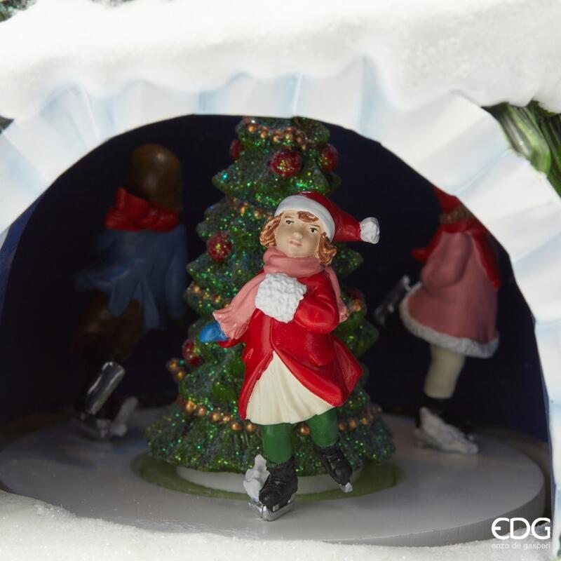 edg enzo de gasperi edg enzo de gasperi diorama pino natale h 46 cm d 31 cm musica movimento e led multicolor ean 8059824561886