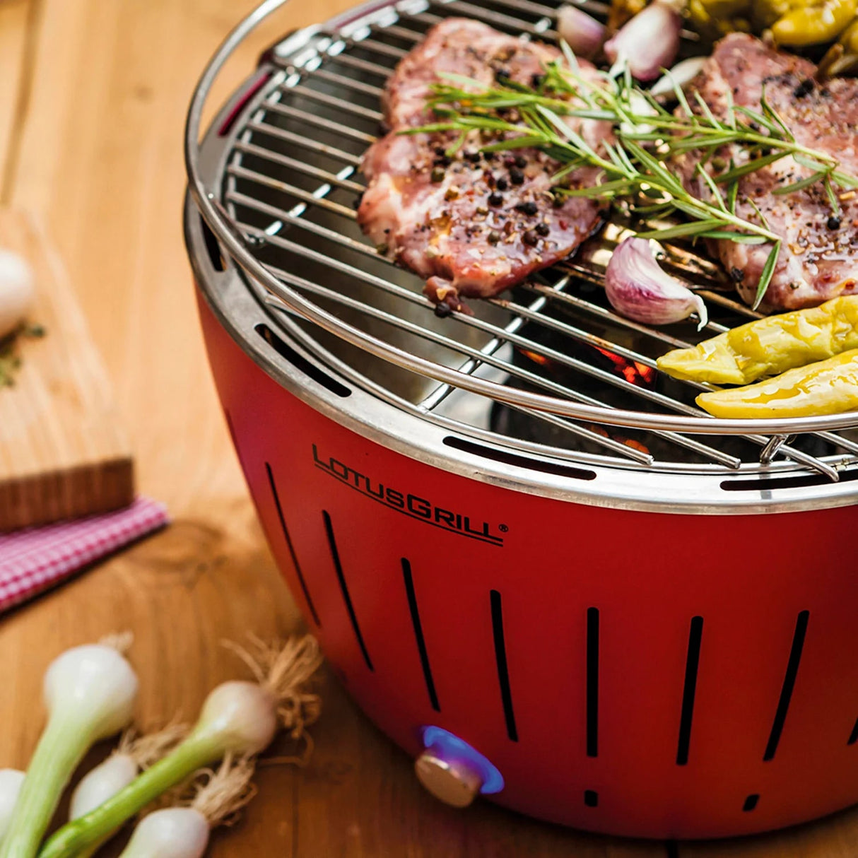 lotusgrill lotusgrill barbecue portatile 35 x 35 x 23 4 cm per interno ed esterno rosso ean 4260023010837