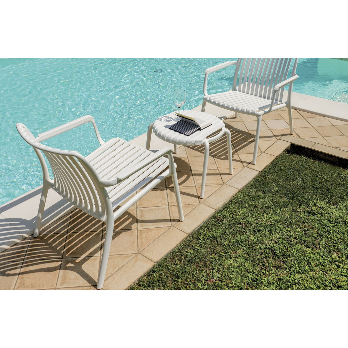 moia greenwood moia greenwood tavolino balcony set valencia in resina bianco tavolino in polipropilene con fibra di vetro design outdoor ean 8013054838156
