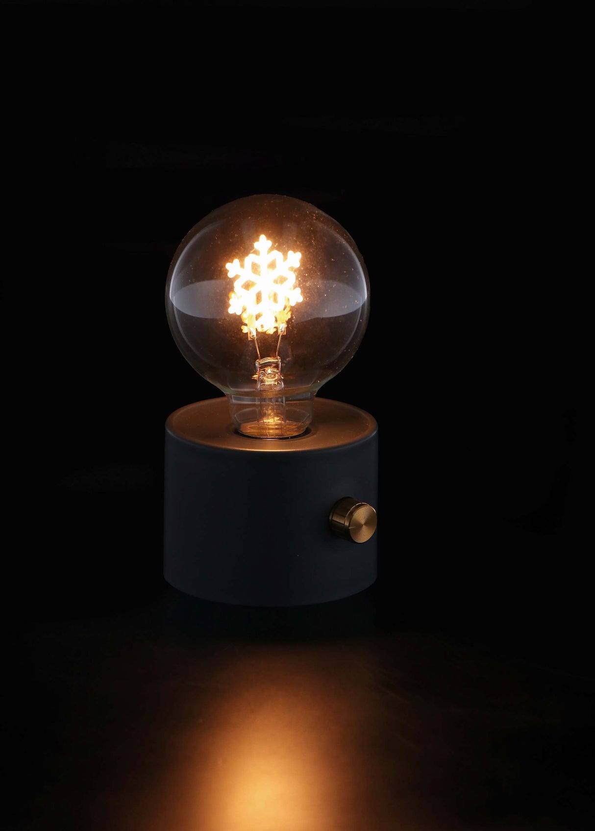 regalo italiano regalo italiano lampada led decorazioni di natale ass d 9 cm h 16 cm multicolor 1 pz ean 8057586166042