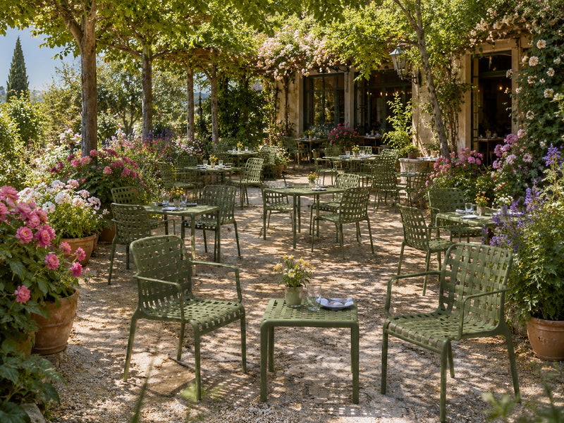L'Arcolaio Ventotene Green Set with 2 Armchairs and Side Table in Polypropylene