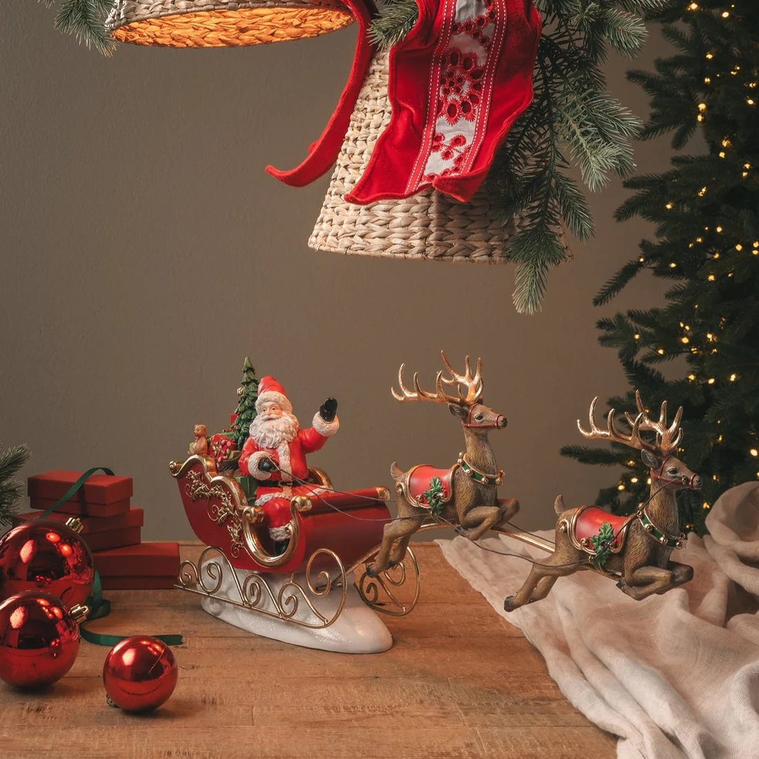 EDG Enzo De Gasperi Santa Claus with Sleigh Decoration H 39 Cm L 57 Cm L 17 Multicolor