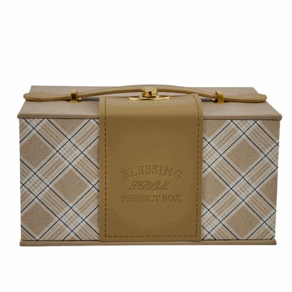 The Arcolaio Small Rectangular Vintage Brown Box 21.5x15.5x11 cm