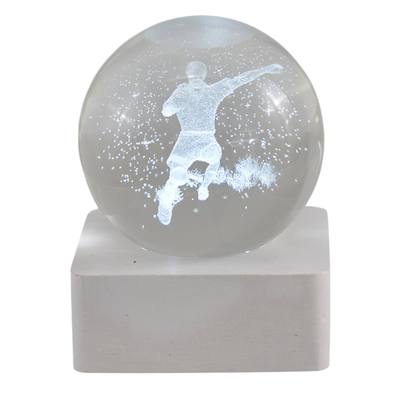 [VERIFY] L'Arcolaio LAMP BASE WHITE SQUARE FOOTBALL PLAYER PC. G/BOX Size:6x6x8 Pck:(1/36)