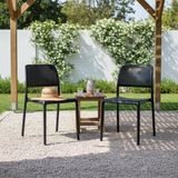 Due sedie Bora Antracite su patio giardino