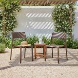 Due sedie Trill Tabacco su patio giardino