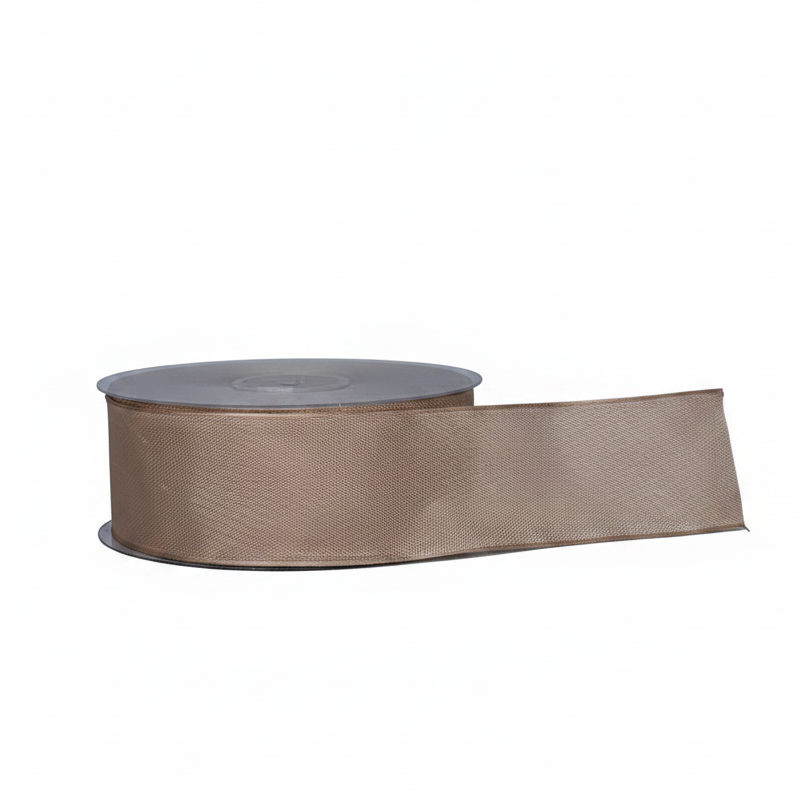 Confeziona con raffinatezza il nastro taffetà Arpimex Vanilla tortora, 100% poliestere 40 mm × 25 mt, texture crespa. Per cerimonie e matrimoni. ean 8018318228643