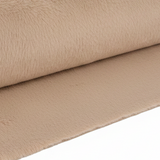 Trasforma ogni allestimento invernale natalizio con il rotolo in pelliccia morbida Arpimex, cammello-crema, 100% polyestere, 2,5m×48cm. Effetto lusso, facile da tagliare. ean 8018318491689