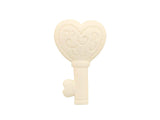 Chiave cuore in gesso bianco 4 cm: perfetta per bomboniere, segnaposto e decorazioni fai-da-te. CONF 12 PZ ean 8059973106969
