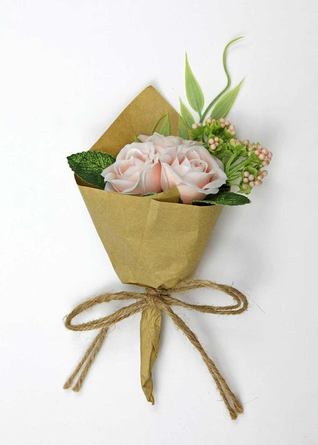 immagine-1-linea-due-elle-cono-carta-bouquet-con-rose-cipria-ean-8033551022629