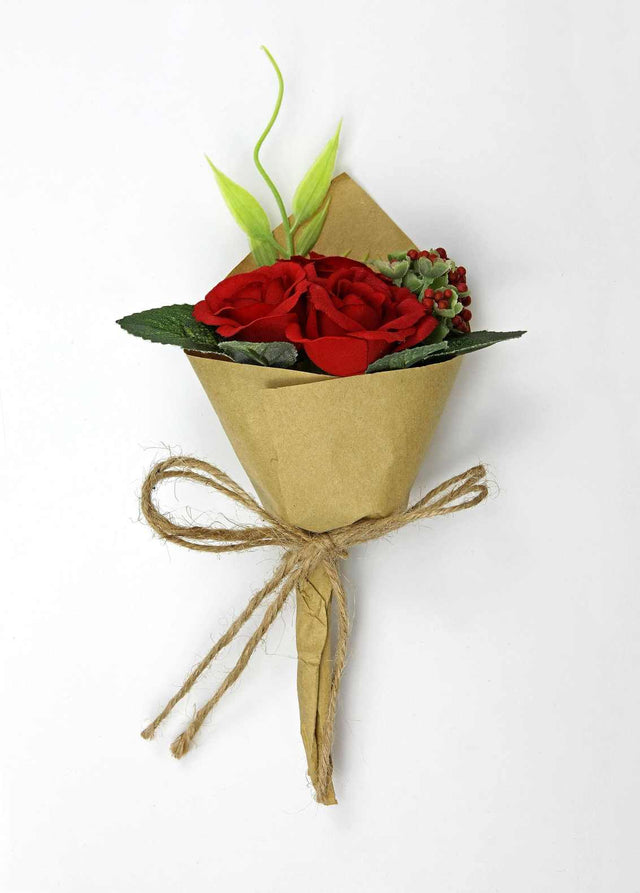 immagine-1-linea-due-elle-cono-carta-bouquet-con-rose-rosse-ean-8033551022612