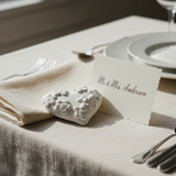 Decora bomboniere e segnaposto con il gesso cuore fiori Etm, bianco opaco, 3,5 cm, conf. 12 pz. Personalizzabile, dettaglio raffinato.