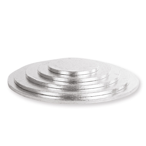 Base torta rigida Karma Decora Cakeboard Silver D 40 cm H 1,2 cm: cartone rivestito alluminio, contatto alimentare. Per pasticceria e cerimonie.