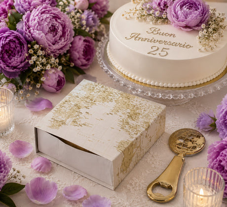 larcolaio larcolaio scatola degustazione mappamondo con apribottiglia world 10 x 10 cm bianco oro 1 pz ean 8054751447555