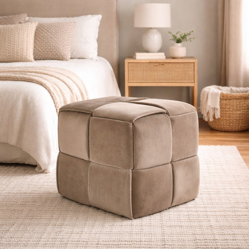 regalo italiano regalo italiano pouf in velluto tortora 37 x 37 cm h 37 cm pouf contenitore design moderno arredo casa ean 8057586207752
