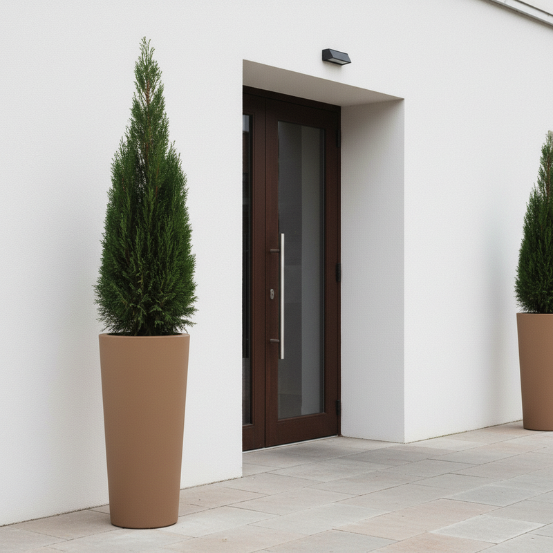 Vaso conico alto da esterno in resina UV, Ø44,5×H110 cm, 35 L, colore Cappuccino. TeraPlast Schio, −30°/+60°C, riciclabile.  ean-8051560015715