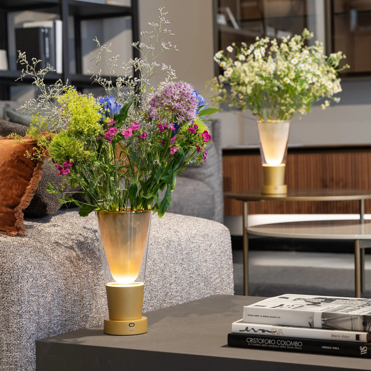 zafferano zafferano soffio vase lampada da tavolo portatile ledtouch dimmer oro sabbiato ean 8054040726491